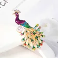 Elegante vintage pauwenveer broche met kleurrijke strass-steentjes en een parel. - Paarse Emaille Parel Stijl (16) / Universele Specificatie