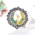 Elegante vintage pauwenveer broche met fonkelende grijze steentjes en kleurrijk emaille - Ronde Groen Gele Emaille Stijl (20.) / Universele Specificatie