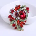 Spilla vintage a goccia in cristallo arcobaleno con eleganti pietre rosse e finitura oro - Stile Goccia d'Acqua Rosso Vintage (B06)