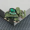 Vintage legering olifant broche met fonkelende groene strassteentjes en edelsteen - Smaragd Gedecoreerde Olifant (26) / Groen