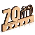 Détail d'un porte-billets en bois pour 70e anniversaire avec gravure félicitations - 70 Ans (Félicitations) / Bénédictions Allemandes