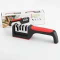 Affilacoltelli manuale a 3 stadi con impugnatura ergonomica rossa e nera per cucina - Rosso e Nero / Affilatore a 4 Stadi (Scatola a Colori)