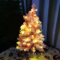 Petit sapin de Noël rose floqué de table avec guirlandes lumineuses LED chaleureuses - Lumière Blanc Chaud / 60CM / Rose