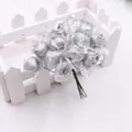 Nahaufnahme von 12-köpfigem silbernen Seidenrosenstrauß für Hochzeits-DIY-Handwerk - 144 Stück (12 Sträuße/Packung) / Silber