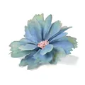 Detaillierte Nahaufnahme einer vintage-blauen künstlichen Gänseblümchenblume DIY - Blaugrün