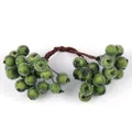 Kunstmatige groene bessen met vorsteffect en draadsteel voor DIY bruiloftsdecoraties. - Donkergroen