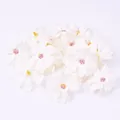 Großpackung kleiner weißer künstlicher Gänseblümchen für DIY-Hochzeitsdekorationen - Weiß