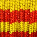 Lebendige gelbe und orangefarbene künstliche Ringelblumenketten für indische Hochzeiten - 1.5m mit 30 Blumen / Abwechselnd Gelb Und Rot