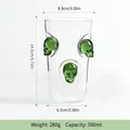 Transparenter Bierkrug aus Glas mit grünen Totenkopf-Einsätzen Fassungsvermögen 500ml - 500ml / Transparent mit grünen Totenköpfen