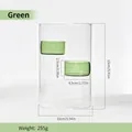 Portavelas de vidrio transparente con copas verdes e información de dimensiones - 15x10cm / Verde
