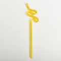 Pajita creativa de vidrio amarillo ondulado con un diseño artístico resistente al calor - 波浪扭扭型 / Amarillo