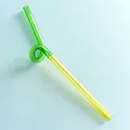Moderner kreativer gebogener Trinkhalm aus Glas mit gelb-grünem zweifarbigem ästhetischem Design - Stil E / Gelb + Grün
