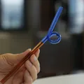 Künstlerischer Strohhalm aus blauem und bernsteinfarbenem Glas mit kreativem Schleifendesign - 环状拼色(G款) / 琥珀色+蓝色