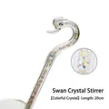 Elegante agitador de café de vidrio en forma de cisne con cristalli de colores, 20 cm - Tamaño 20cm / Arcoíris