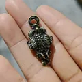 Handgefertigter Vintage-Messing-Schlaffrosch-Anhänger mit Glücksmünzen-Detail-Deko - Dreibeinige Geldkröte