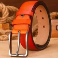Cinturón de hombre en cuero genuino naranja con hebilla de metal resistente, estilo casual. - H1025 marrón / 120cm