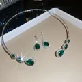 Luxuriöses Schmuckset mit smaragdgrünen birnenförmigen Anhängern für Damen. - Halskette und Ohrringe Set (44#) / Silber, Grün