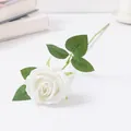 Dettaglio del fiore di rosa singola in velluto bianco artificiale per festa e decorazione. - Rosa di perle - Bianco