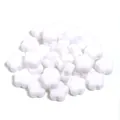 Perline acriliche bianche a fiore con grandi fori per creazione di gioielli, braccialetti e fai da te. - Fiore / Set da 30 / Bianco
