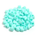 Primo piano di perle sfuse a cuore in acrilico azzurro per braccialetti fai da te artigianato. - Cuore / 50 Pezzi / Verde menta