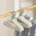 Kinder samtkleiderbügel rutschfeste kleiderbügel platzsparend für kinder garderobe beige - Kinder / Gebrochenes Weiß