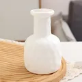 Vase de bureau en plastique blanc tordu moderne pour la decoration interieure, minimaliste. - Bouteille à Long Col (Hauteur 15cm)