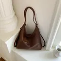 Elegante mochila tote de cuero trenzado marrón de gran capacidad para viajes y desplazamientos - Estilo básico / Marrón