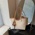 Grand sac cabas épaule pour femme grande capacité été mode décontracté texture haut de gamme - Avec Pendentif / Blanc Cassé
