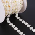Chaîne de perles de fleurs crème pour la fabrication de bijoux DIY et décoration - Petite Fleur / 1,5m de Longueur