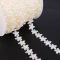 Chaîne de perles de fleurs en ABS blanc sur bobine pour matériel de bijoux DIY - Style Étoile / Pack de 2 Mètres