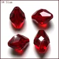 Primer plano detallado de cuentas de cristal biconas rojo oscuro con facetas precisas. - 05 Rojo oscuro