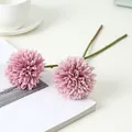 Nahaufnahme der rosa künstlichen Pompom Blume, elegante Seidenblumen für Heimdekor. - Pompon-Chrysantheme - Lila