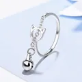 Niedlicher Katzenohren Offener Ring für Damen, glänzendes silbernes Design mit Glöckchen. - Glockenkatze