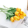 Bouquet de tulipes artificielles en détail, fleurs de soie jaunes vives pour la déco et mariage. - Orange Couché de Soleil