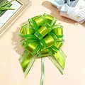 Eleganter metallisch grüner Ziehbogen für Weihnachtsgeschenkverpackungsdekorationen - Hellgrün