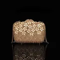 Pochette de soirée chic couleur champagne avec cristaux floraux et strass brillants - Feuilles de fleurs rectangulaires - doré