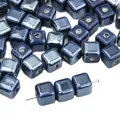 Hochglänzende dunkelblaue quadratische Keramikperlen für DIY-Schmuck und Bastelprojekte - Marineblau