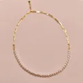 Elegante Halskette aus natürlichen Süßwasserperlen mit goldener Büroklammerkette für Damen - Muschelperle-Stil