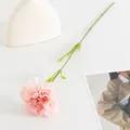 Fausse œillet rose simple pour décoration d'intérieur et cadeau de fête des mères. - Œillet de Haute Qualité / Rose Clair