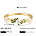Detailansicht des vergoldeten Edelstahlarmbands mit Blumen und Blättern und Maßen - Blumen- und Blattdesign (NB-B6668) / 18K-Gold