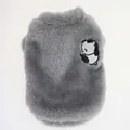 Weiche graue Plüsch-Haustierweste mit niedlicher Panda-Stickerei für kleine Hunde im Winter - XS / Panda Stickerei / Grau