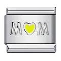 Vue détaillée d'une breloque modulaire en acier inoxydable avec MOM et cœur vert - Style Cœur MOM Argenté (ICY1309)