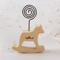 Minimalistischer hölzerner Schaukelpferd-Memoclip und dekorativer Fotohalter für Schreibtisch - Schaukelpferd