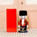Soldado cascanueces de madera de 18 cm con uniforme de lentejuelas rojas y caja. - 18cm / Estilo Soldado de Lentejuelas Rojas (TN18104)