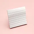 Post-it bianchi quadrati con righe orizzontali su uno sfondo rosa pastello delicato - A righe / Bianco