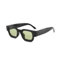 Gafas de sol retro con montura cuadrada pequeña en negro y cristales verde claro - Montura Negra Lente Verde