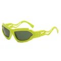 Occhiali da sole in stile punk futuristico con montura ondulata irregolare verde - Montatura Verde Lente Verde