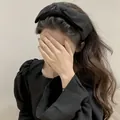 Serre-tête élégant à large bord avec nœud noir pour femme au style coréen épuré. - Noir