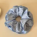 Chouchou plissé surdimensionné à carreaux bleus et blancs de style coréen charmant - Chouchou Plissé (20260812) / Bleu Clair Carreau