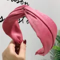 Serre-tête large noué rose élégant pour femmes, accessoire de cheveux polyvalent. - Rouge pastèque